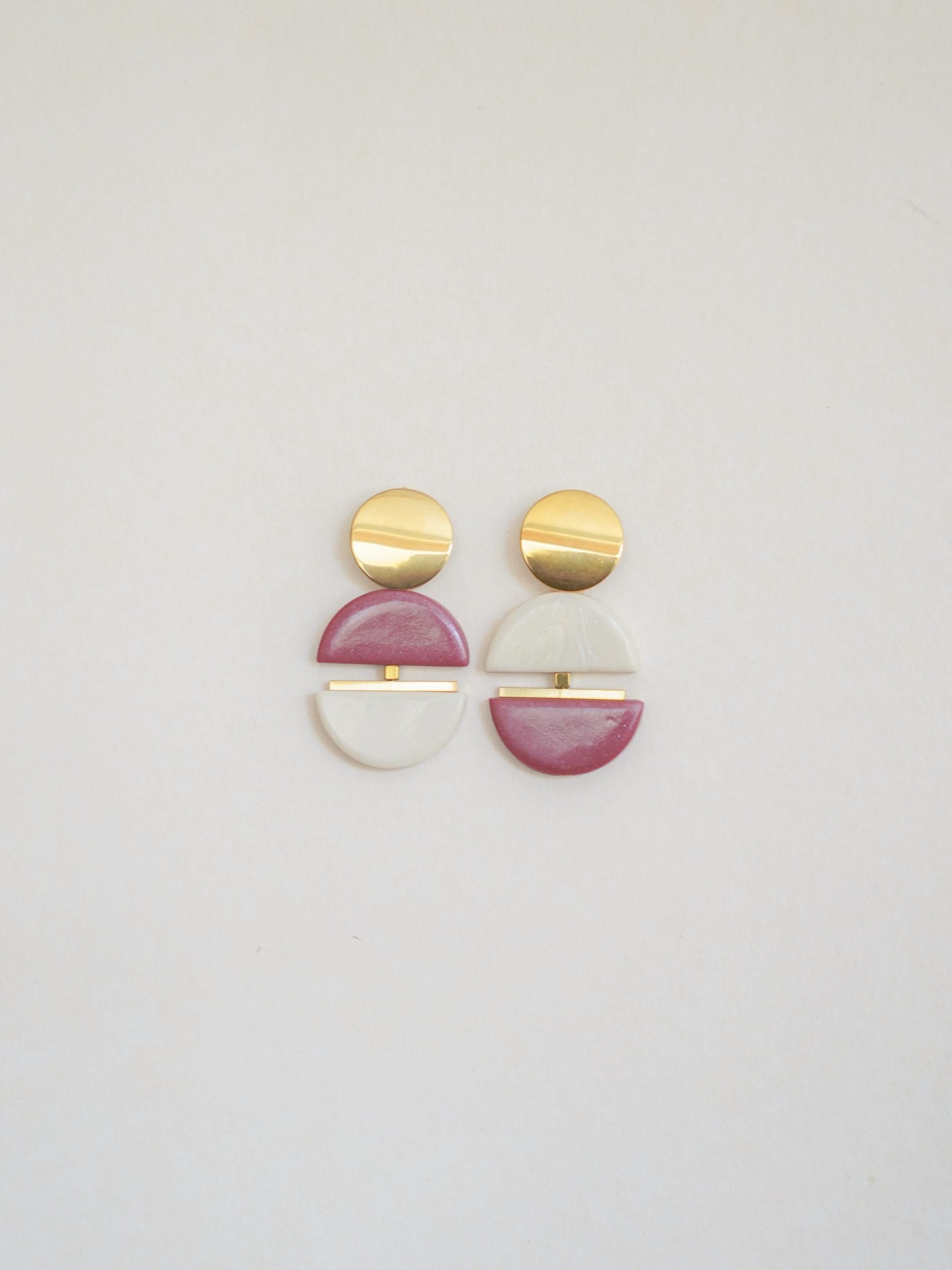 Contrast in Crimson and Pearl