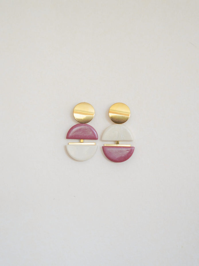 Contrast in Crimson and Pearl