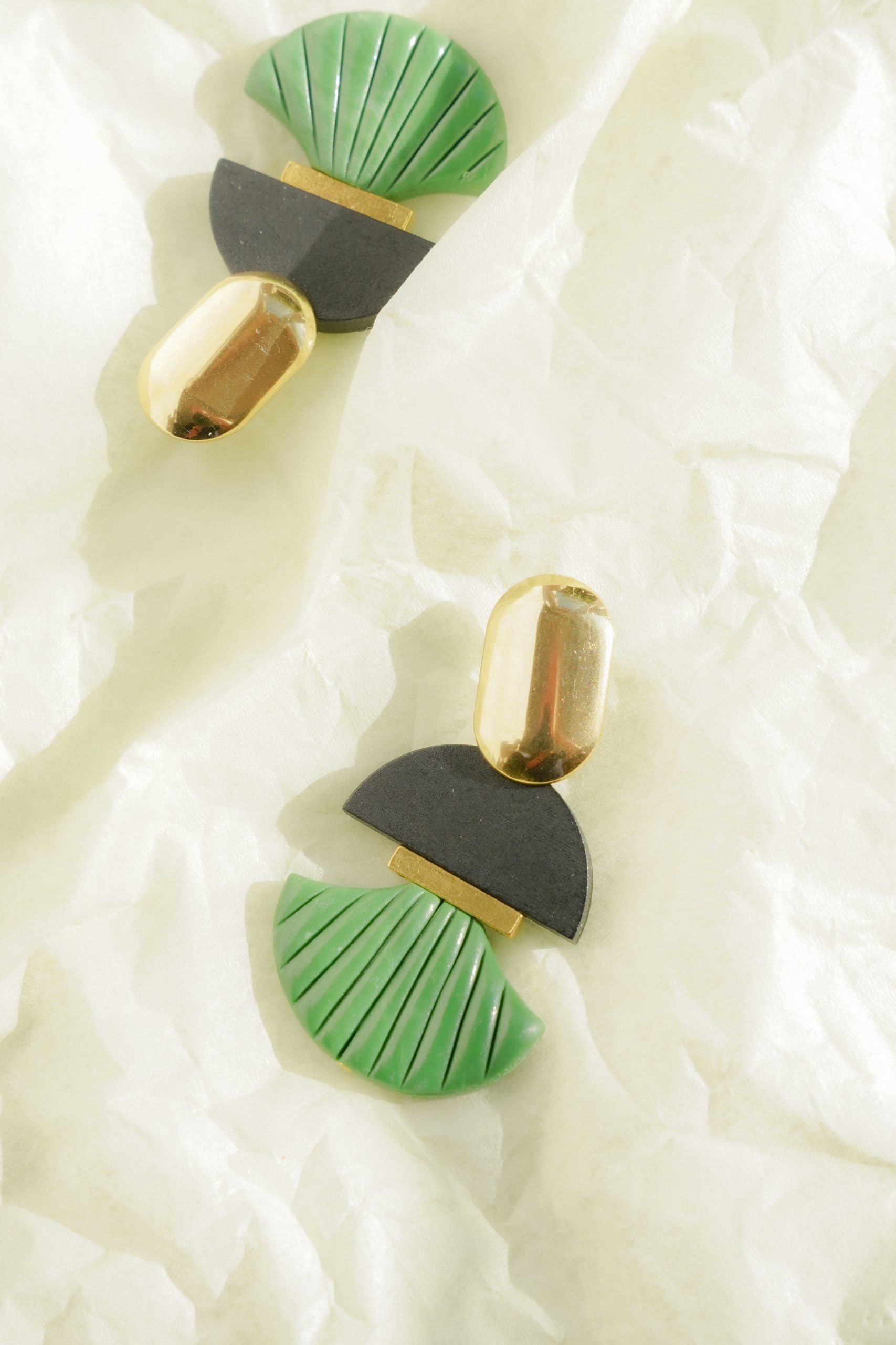 Contrast in Scallop and Black