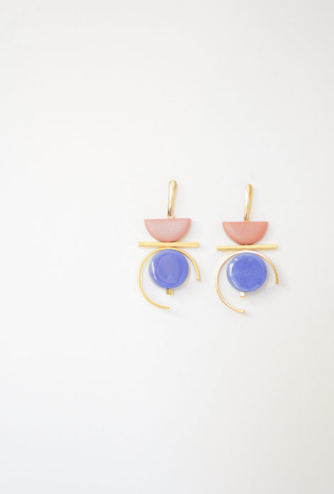 contrast in Nila and Dusty Rose