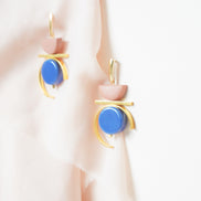 contrast in Nila and Dusty Rose