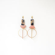 Geometric Dangles