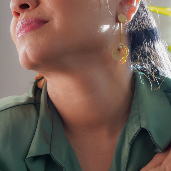 Dangling Flower Earrings