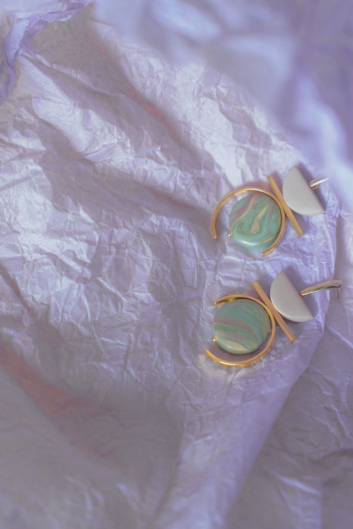 contrast in Green Marble and Cream