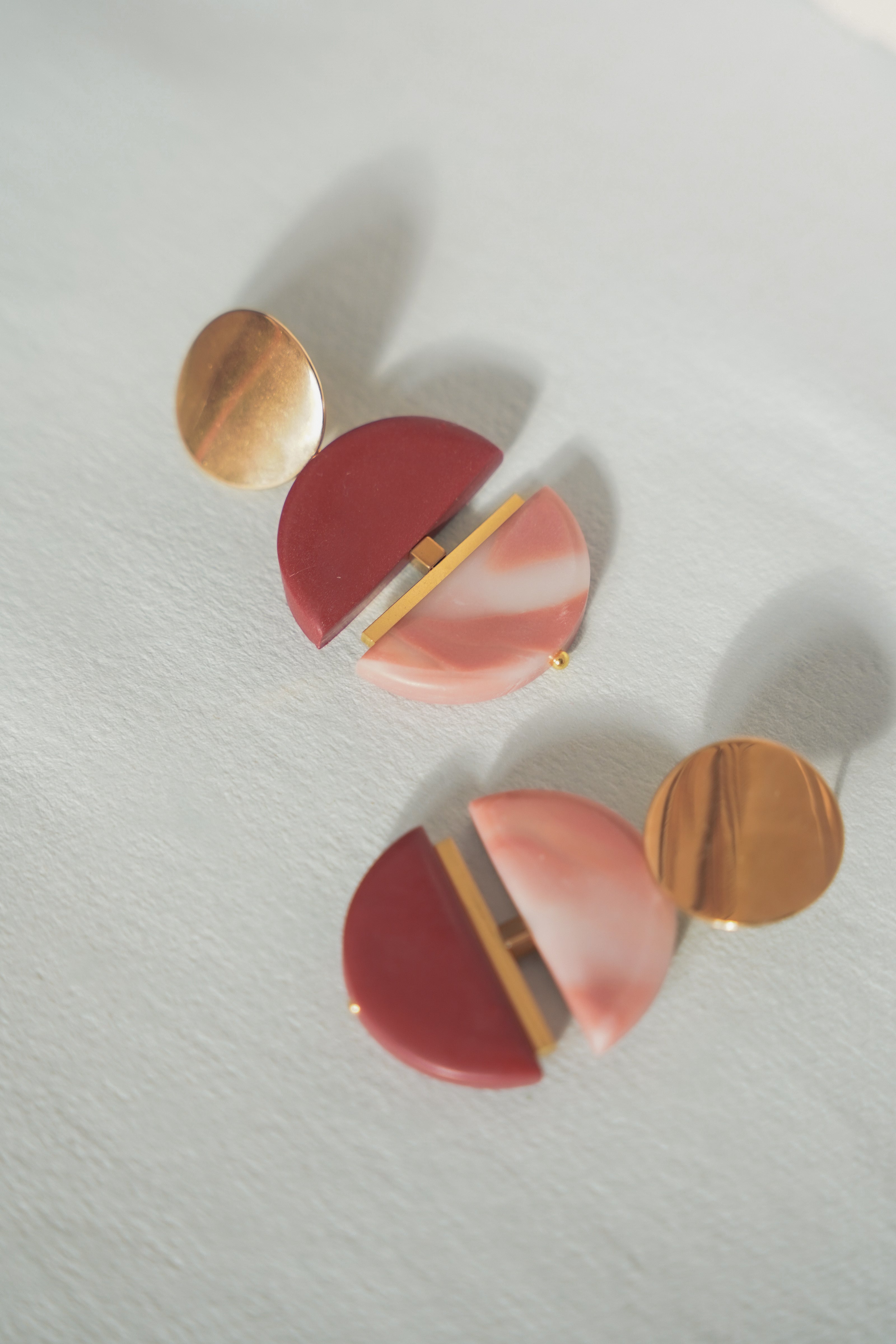 Contrast Drops in Burgundy and Pink