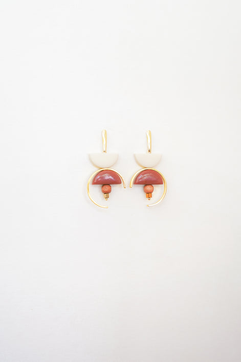 contrast in Rust and Cream