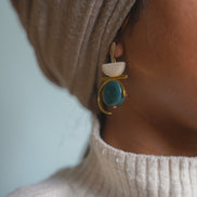 contrast in dark Emerald and Cream