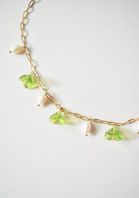Green Flower Pearl Necklace