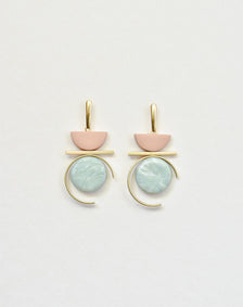 contrast in celadon and nude